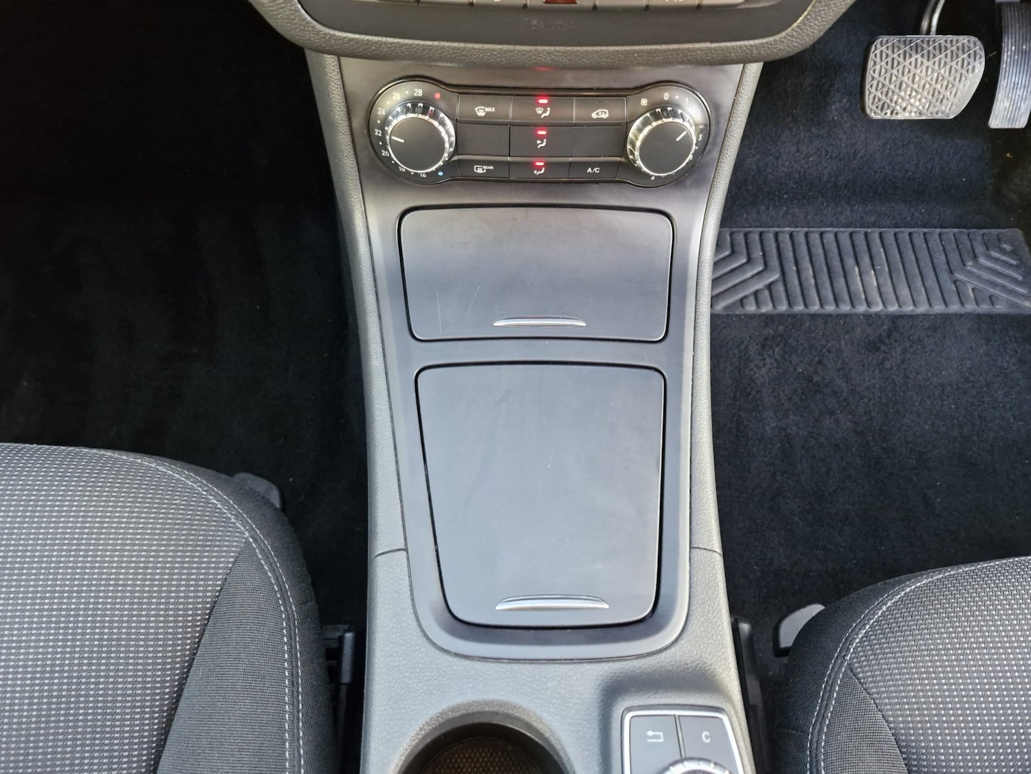 Used Mercedes-Benz B Class 2013 for sale - 77012014: Photo 27