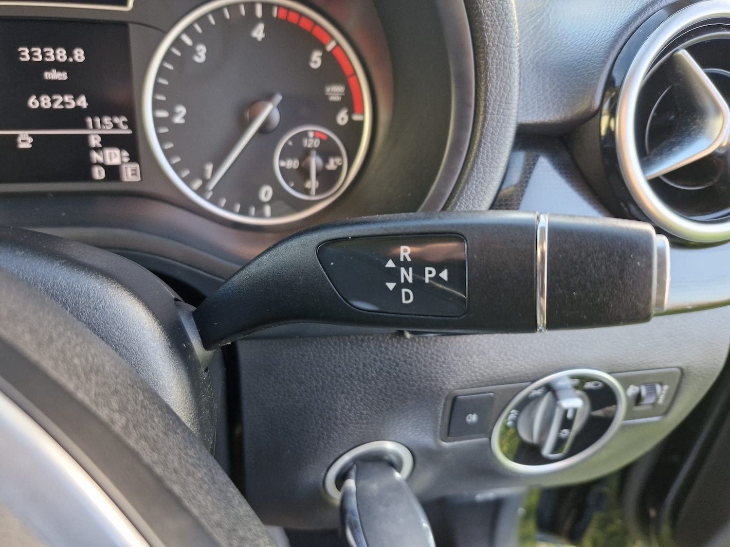 Used Mercedes-Benz B Class 2013 for sale - 77012014: Photo 32