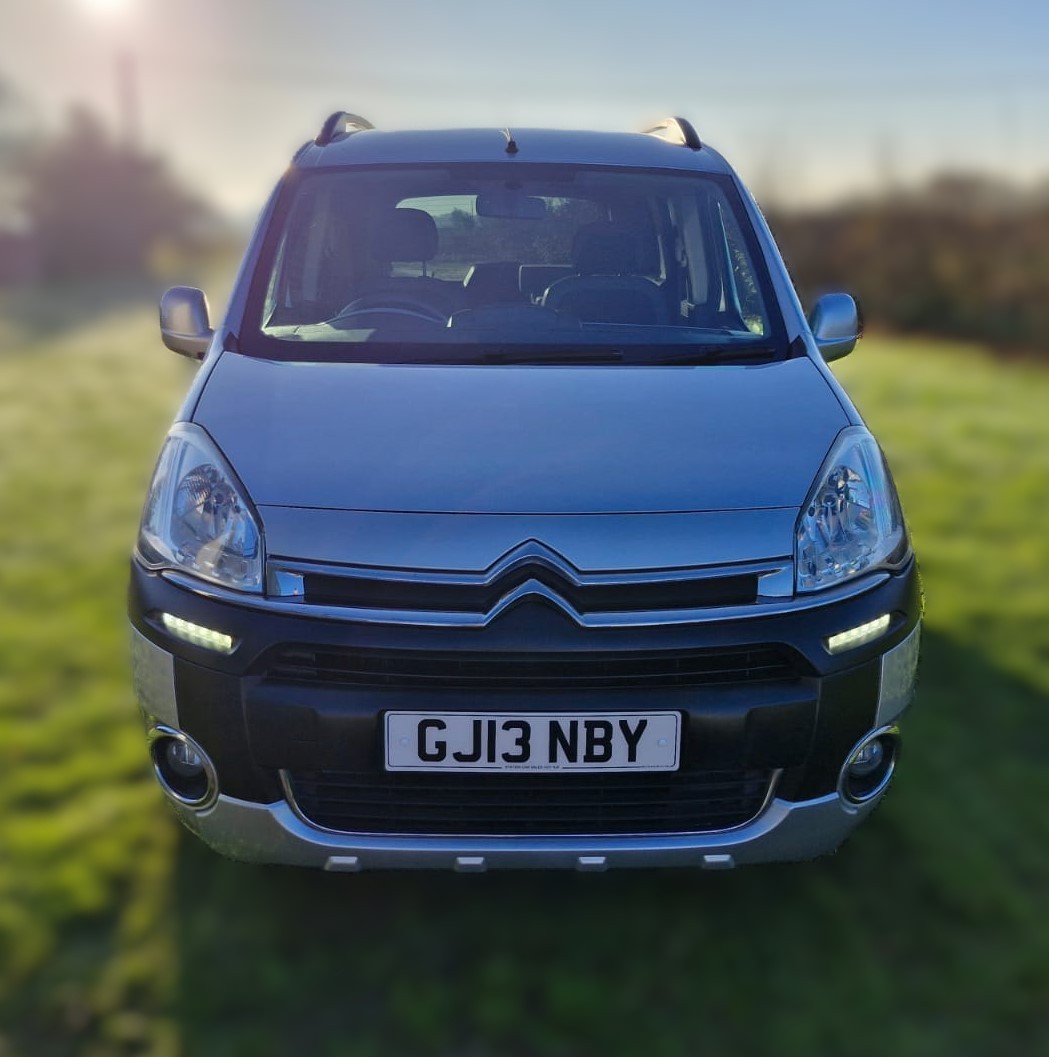 Used Citroen Berlingo 2013 for sale - 76739401: Photo 2