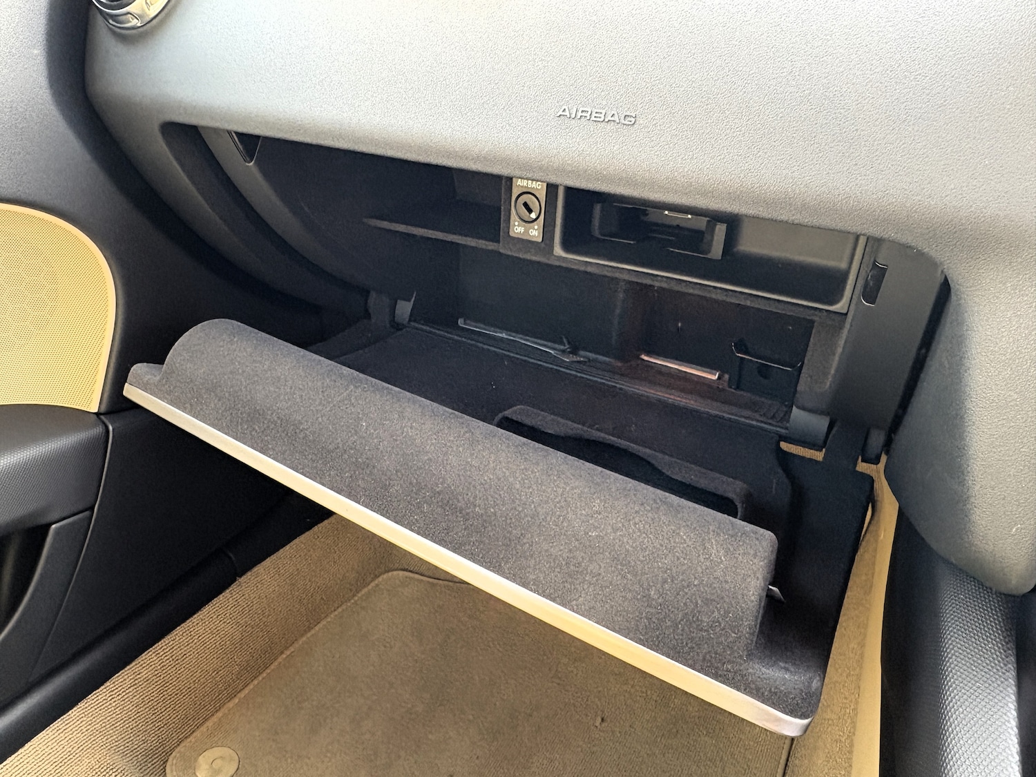 Used Audi TT 2010 for sale - 76836541: Photo 25