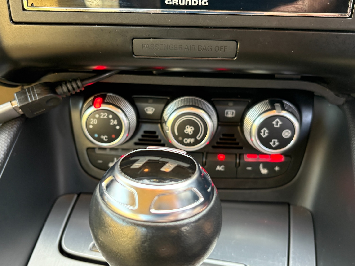 Used Audi TT 2010 for sale - 76836541: Photo 28