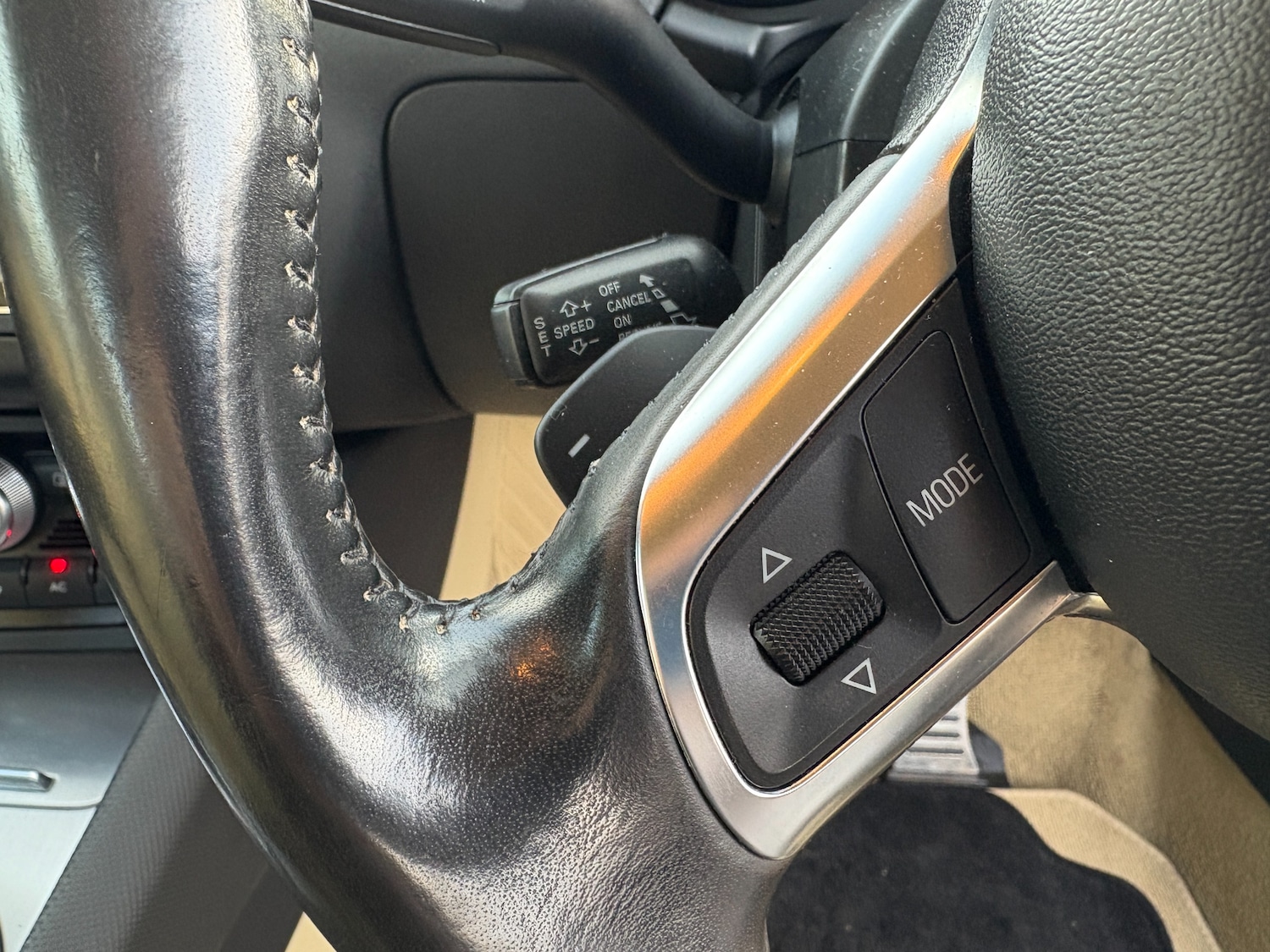 Used Audi TT 2010 for sale - 76836541: Photo 33