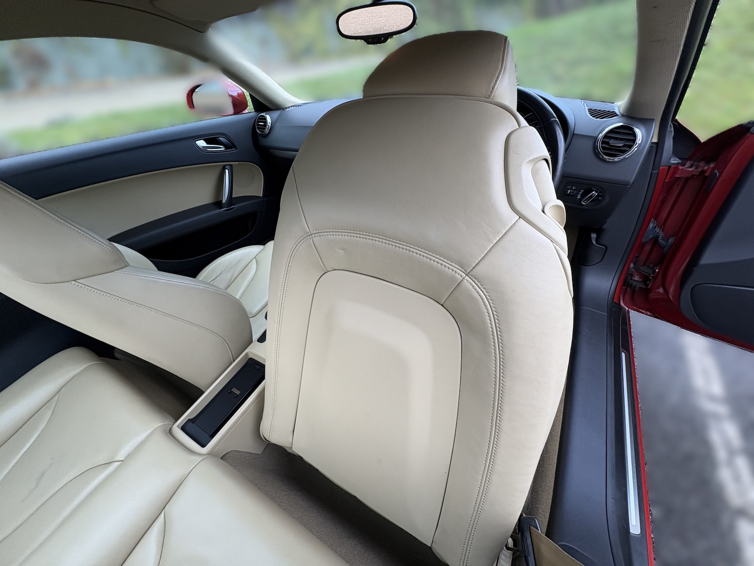 Used Audi TT 2010 for sale - 76836541: Photo 37