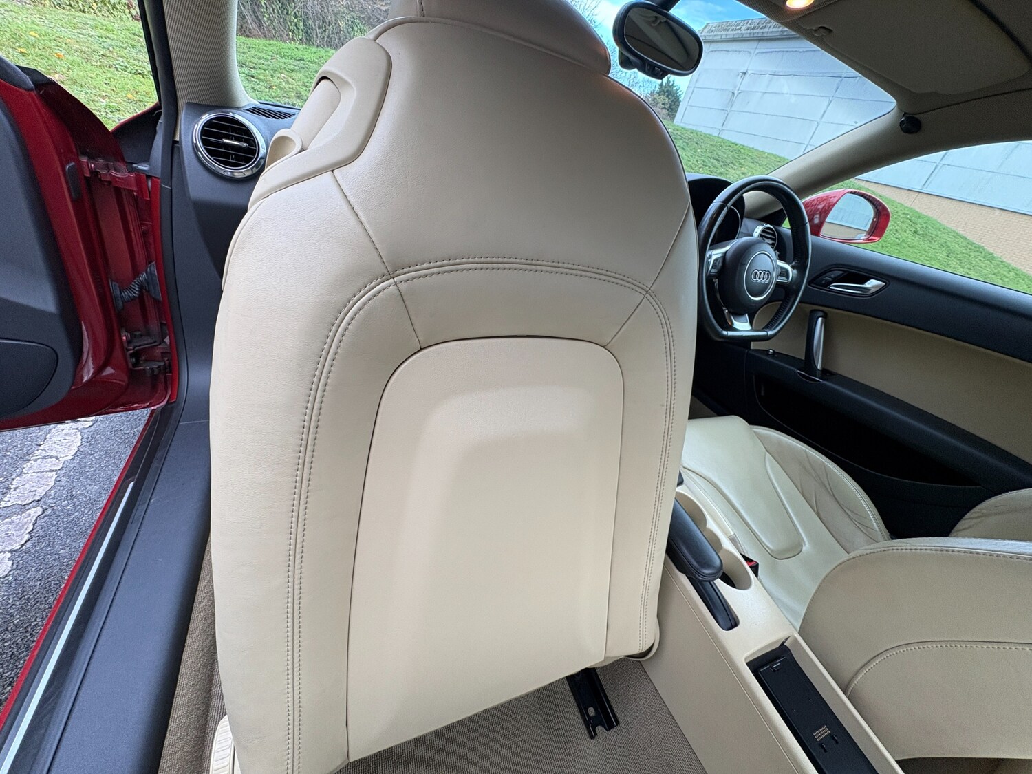 Used Audi TT 2010 for sale - 76836541: Photo 38