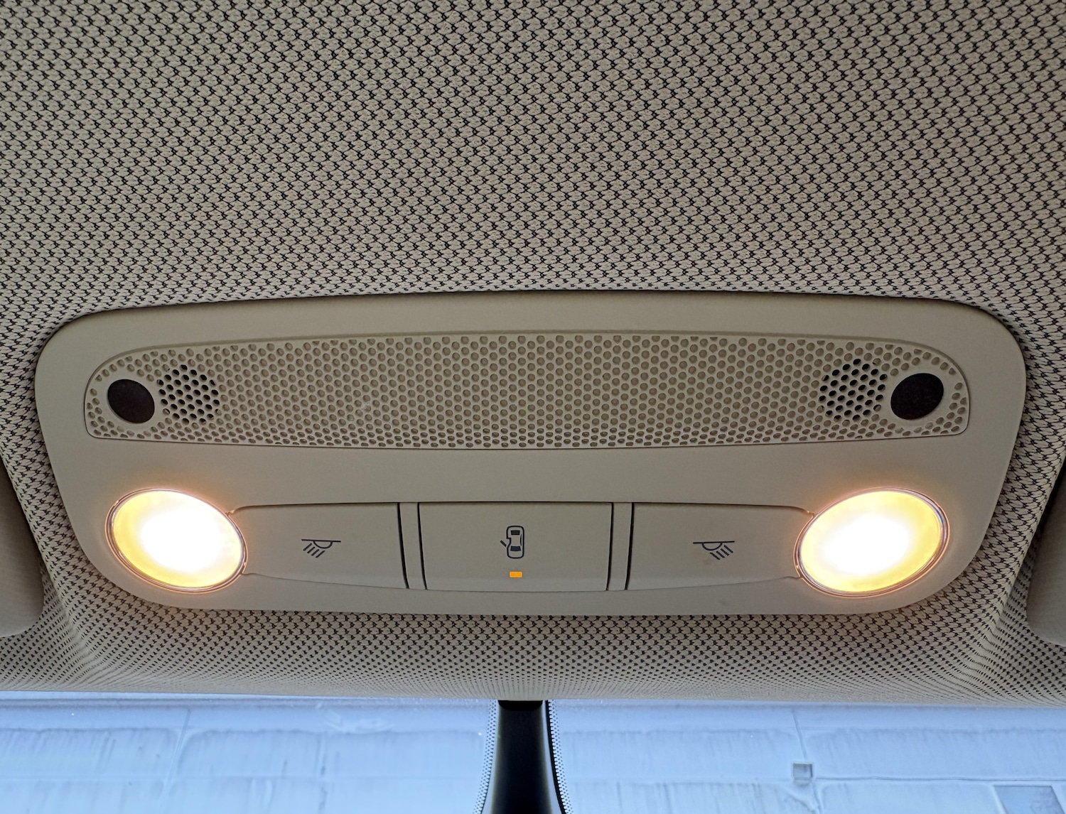 Used Audi TT 2010 for sale - 76836541: Photo 40