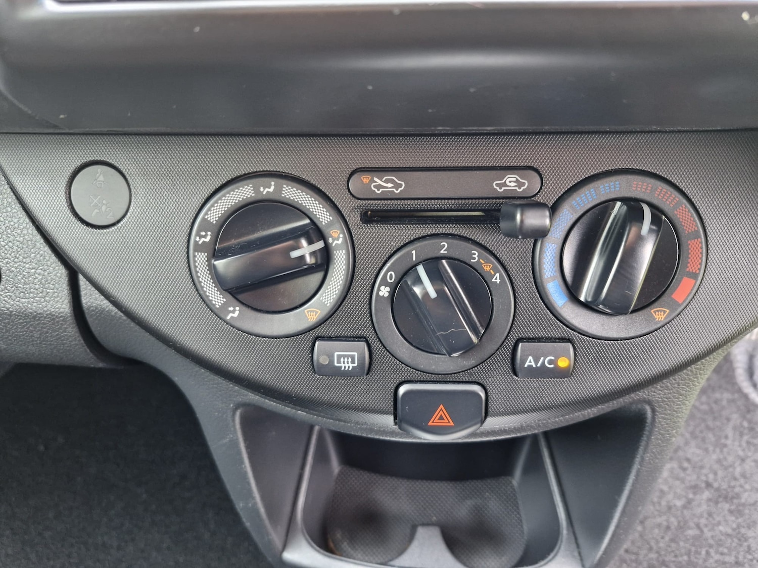 Used Nissan Note 2010 for sale - 77382125: Photo 22