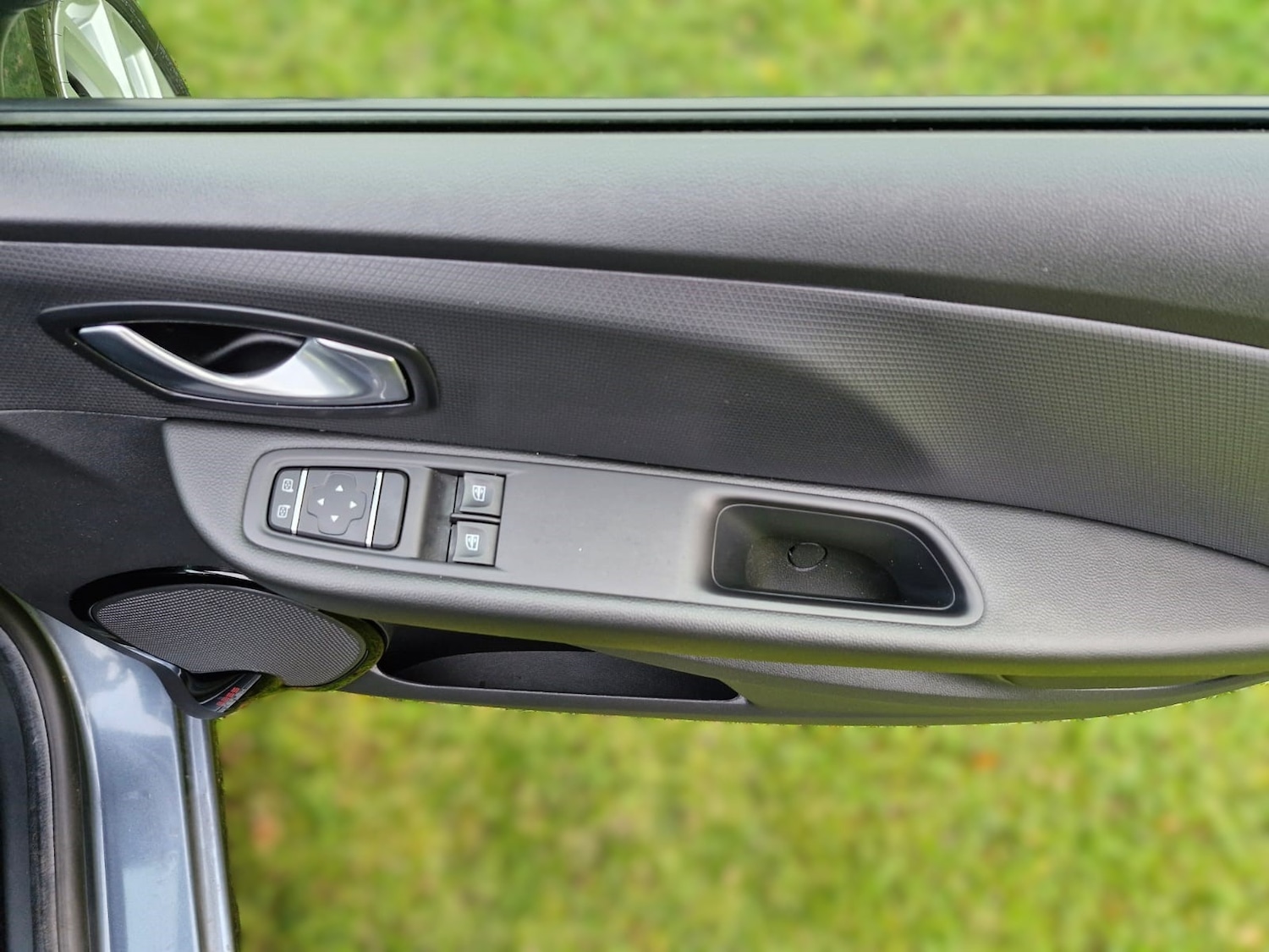 Used Renault Clio 2017 for sale - 76518091: Photo 35