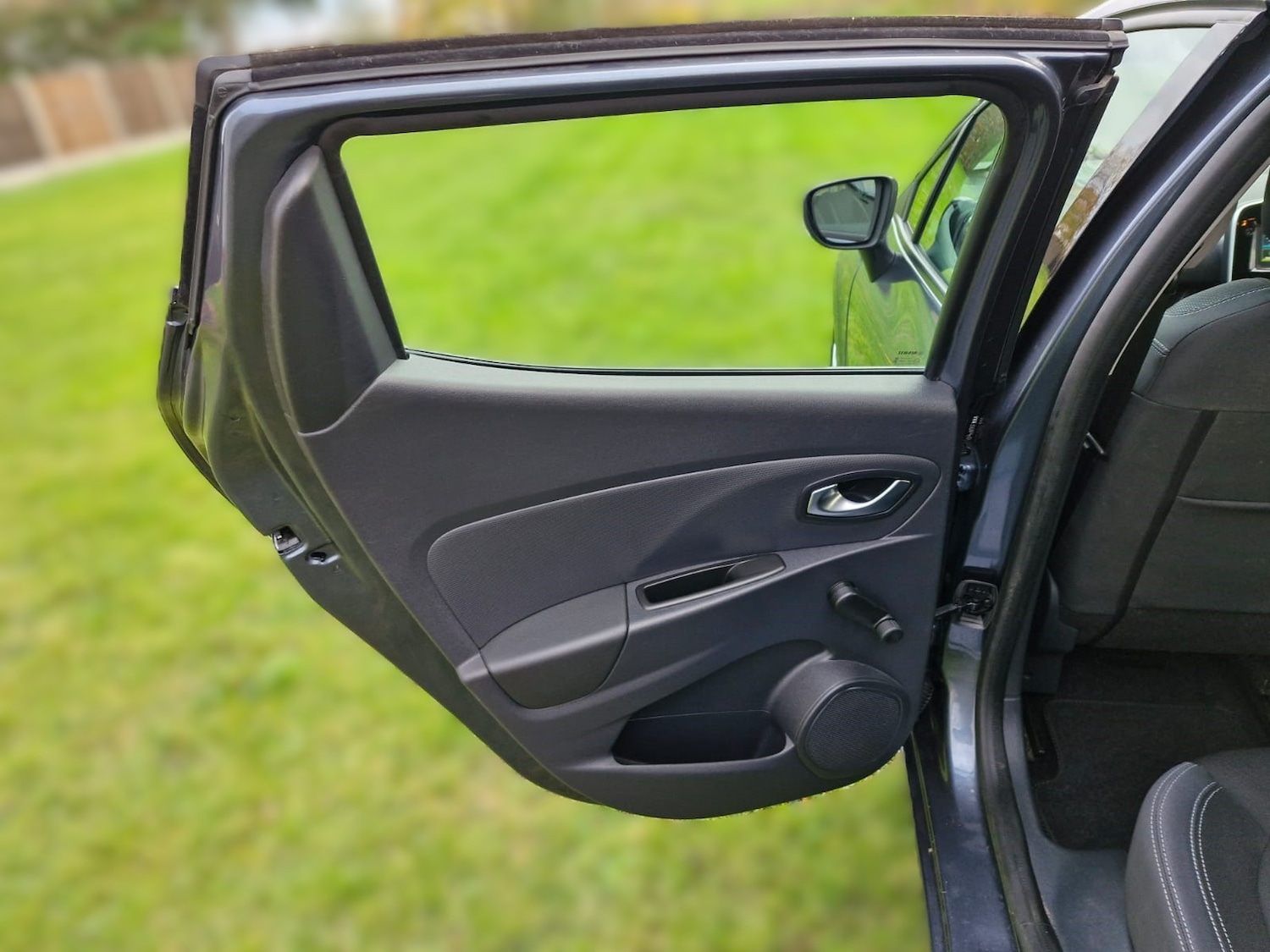 Used Renault Clio 2017 for sale - 76518091: Photo 36