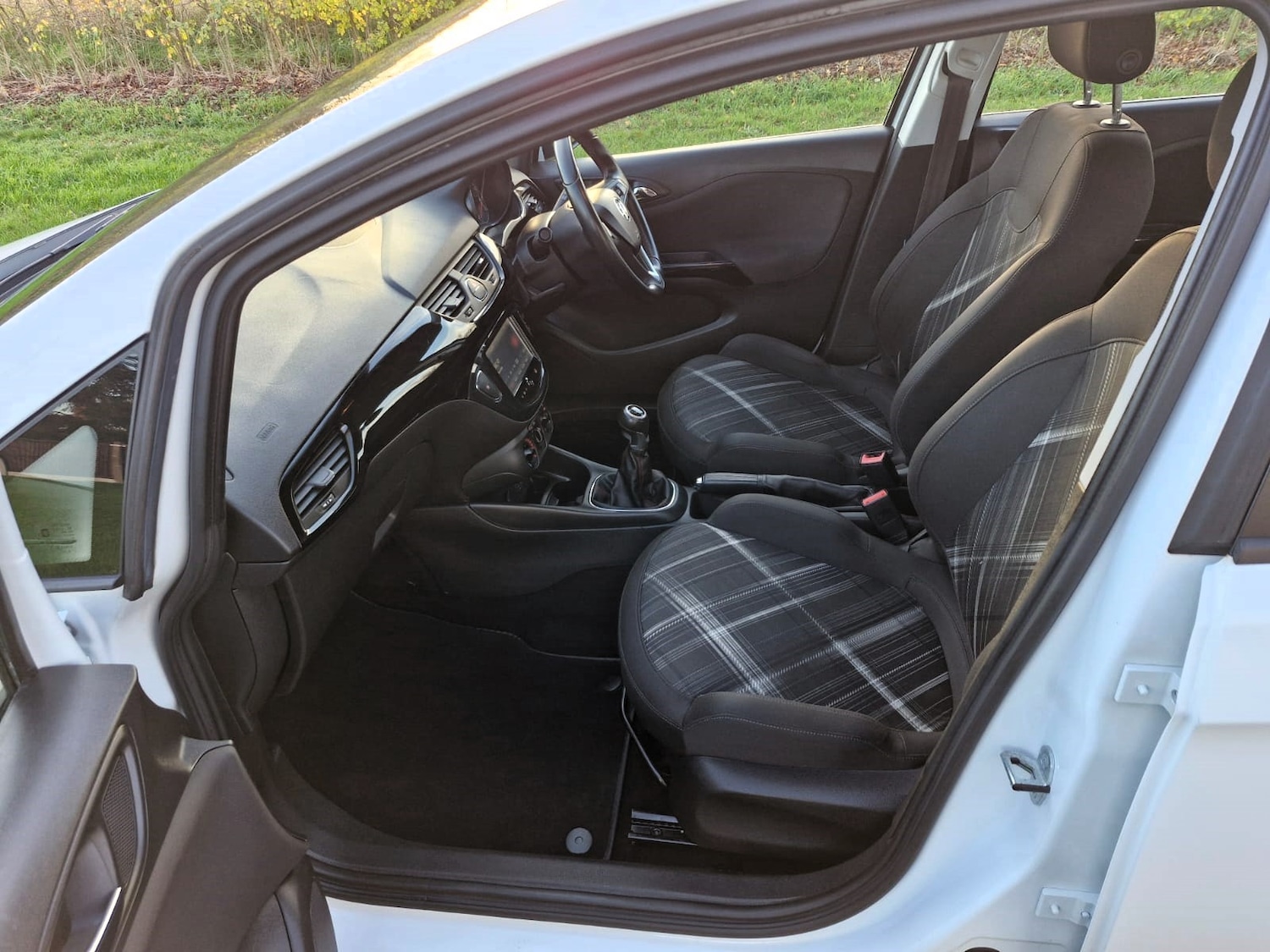 Used Vauxhall Corsa 2015 for sale - 76569312: Photo 15