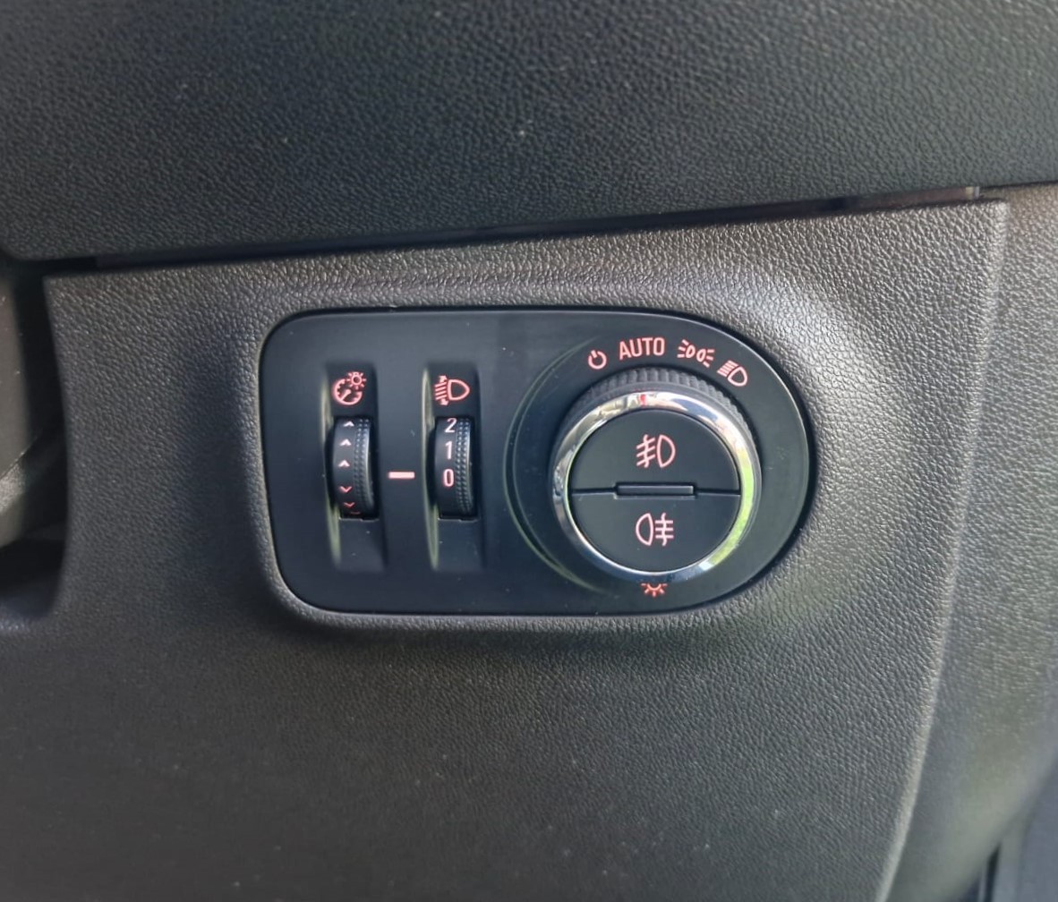 Used Vauxhall Corsa 2015 for sale - 76569312: Photo 29