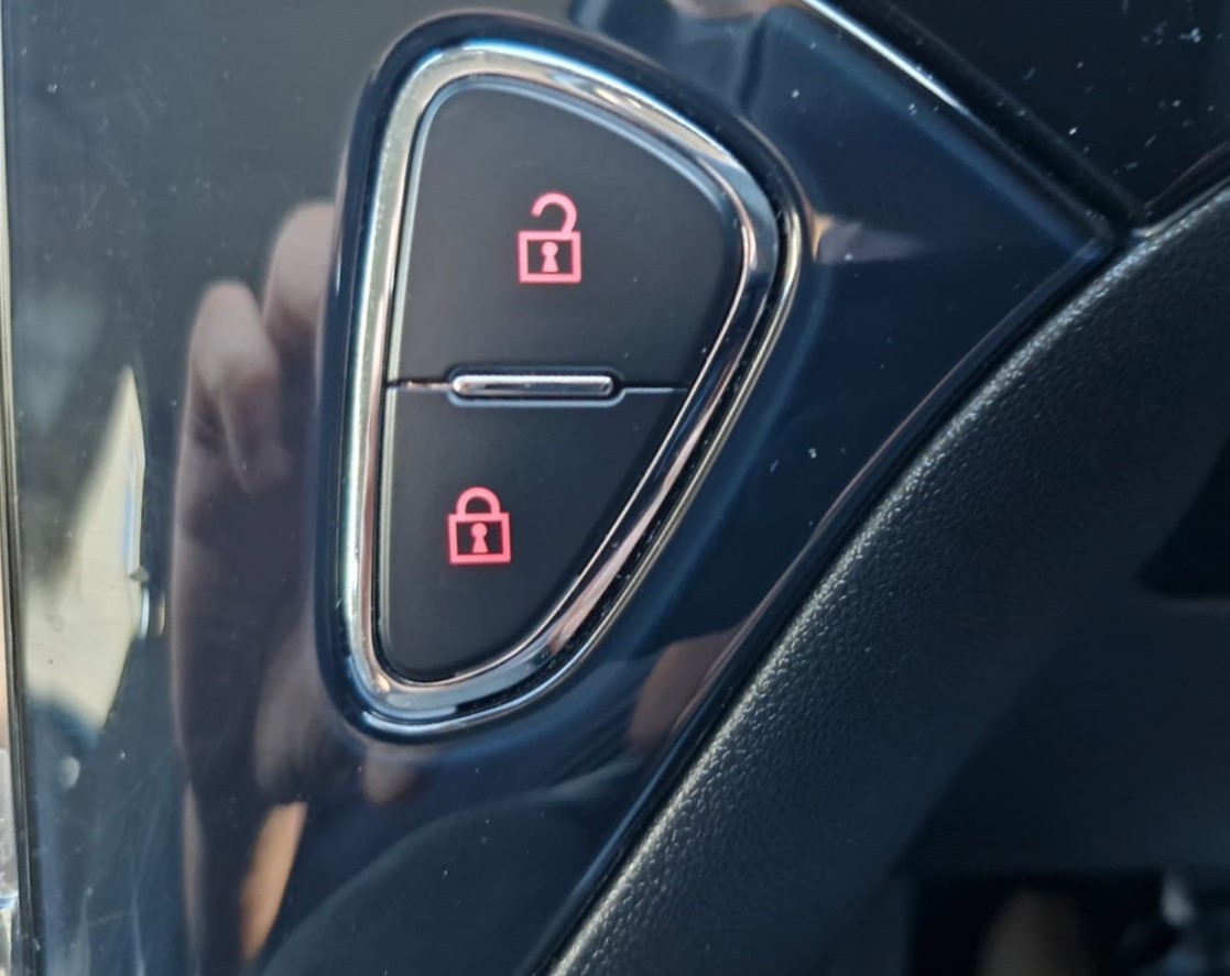 Used Vauxhall Corsa 2015 for sale - 76569312: Photo 35