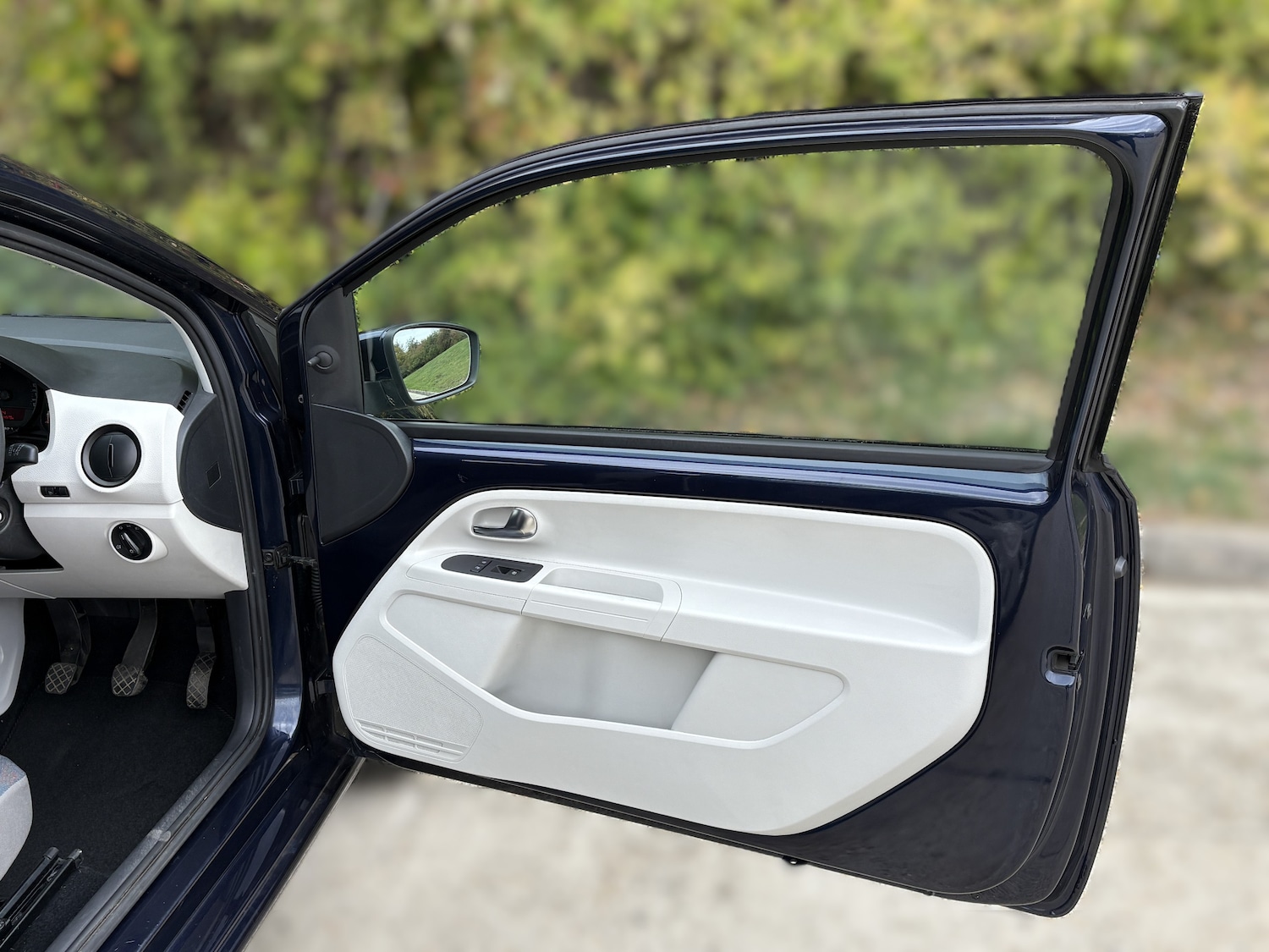 Used Volkswagen up! 2013 for sale - 76224977: Photo 10