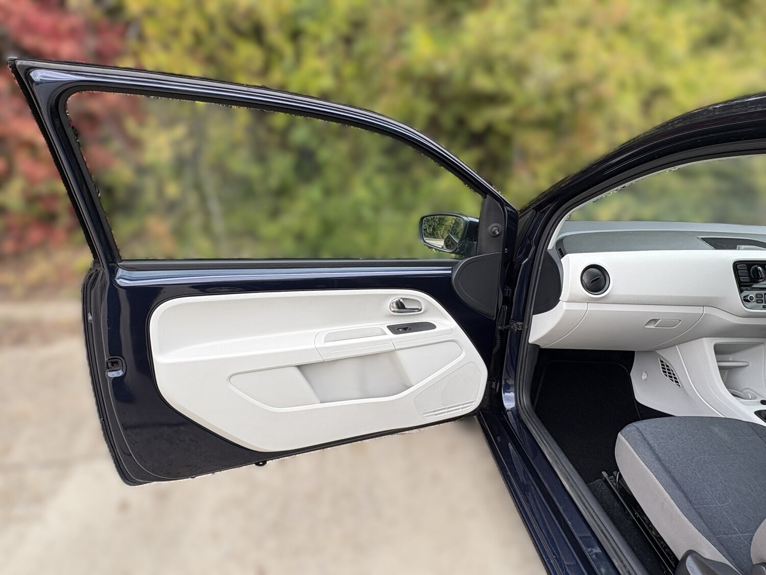 Used Volkswagen up! 2013 for sale - 76224977: Photo 16