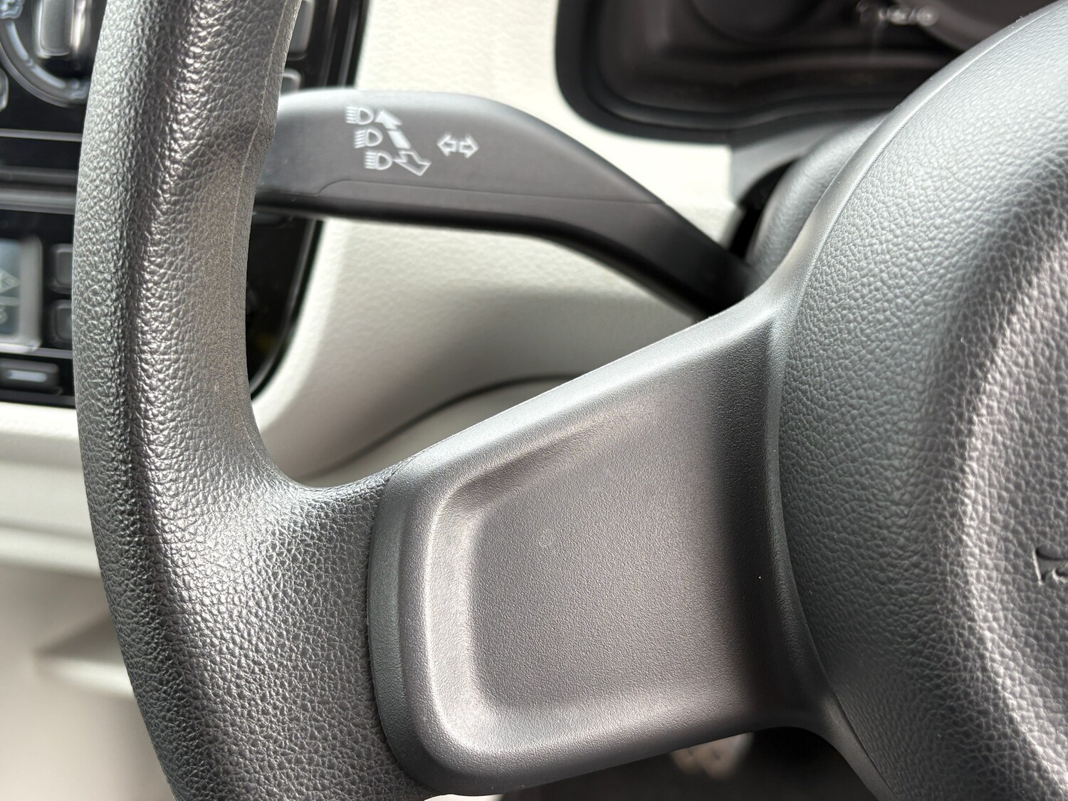 Used Volkswagen up! 2013 for sale - 76224977: Photo 29