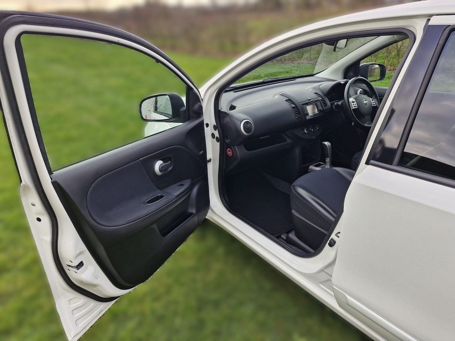 Used Nissan Note 2013 for sale - 77310937: Photo 13