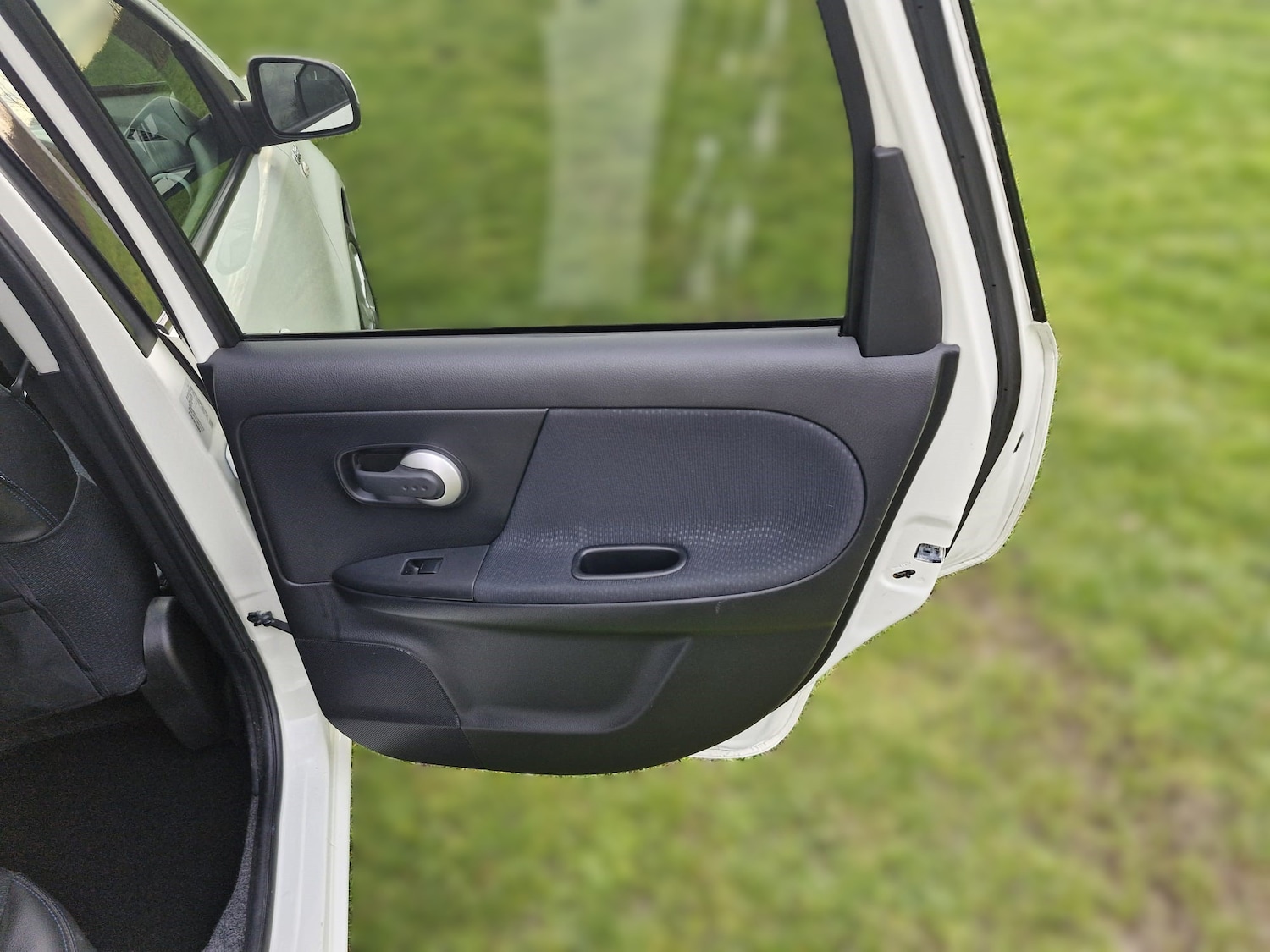 Used Nissan Note 2013 for sale - 77310937: Photo 30