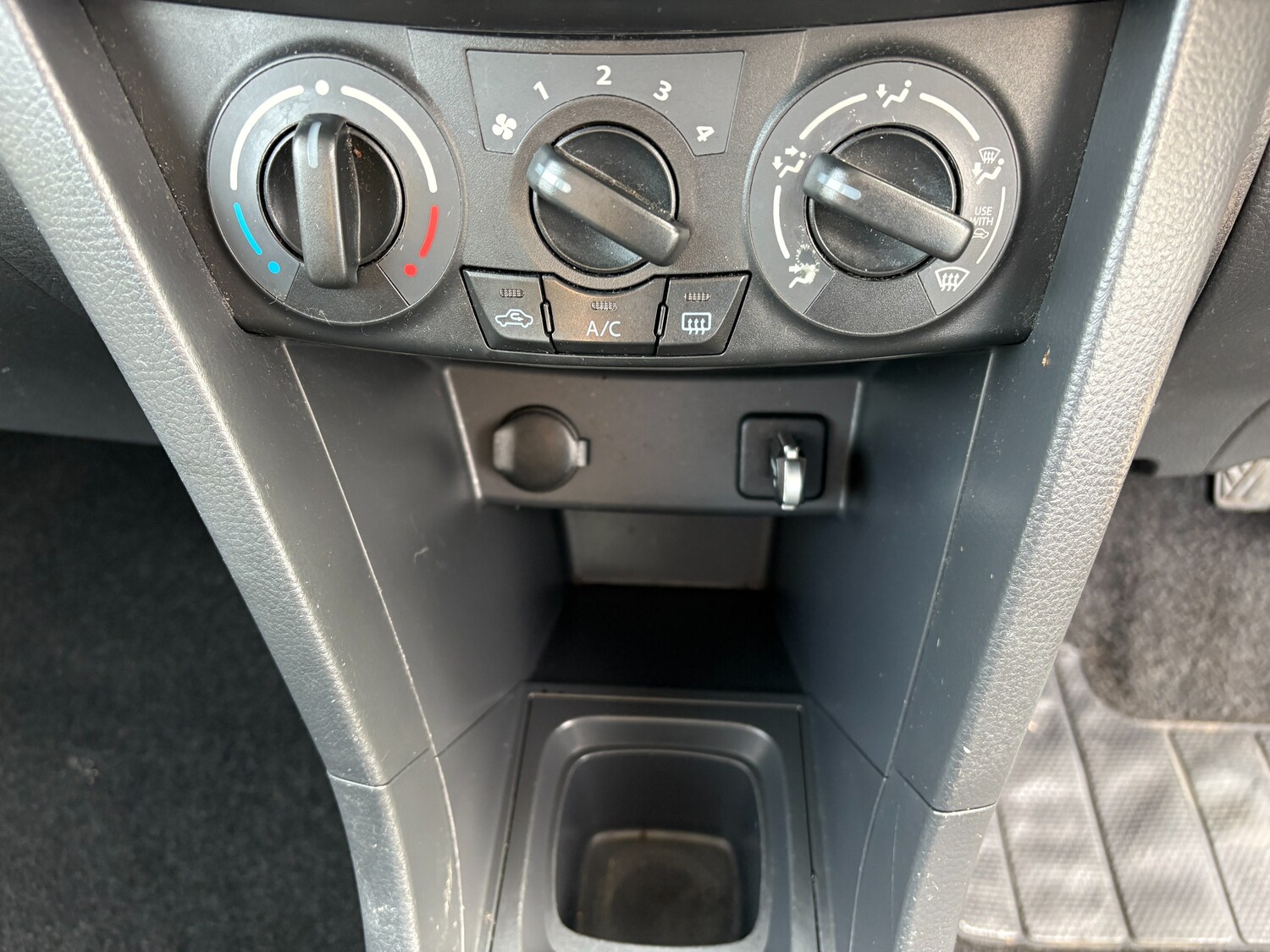 Used Suzuki Swift 2011 for sale - 78210576: Photo 21