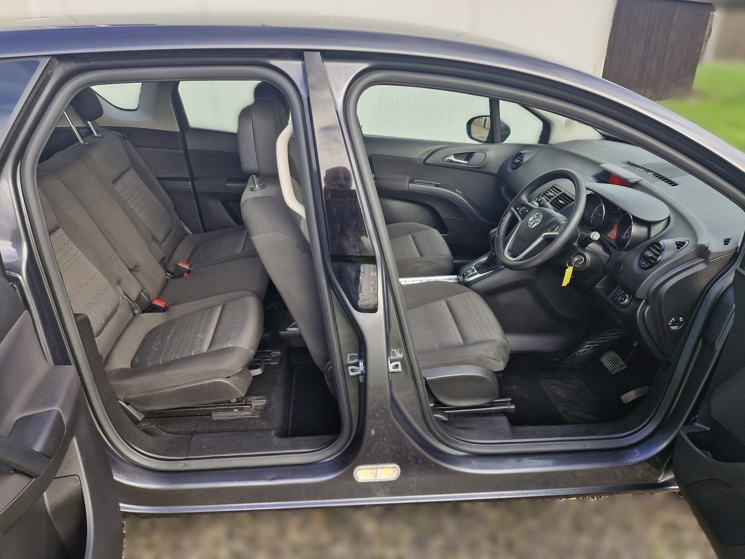 Used Vauxhall Meriva 2012 for sale - 77546174: Photo 29