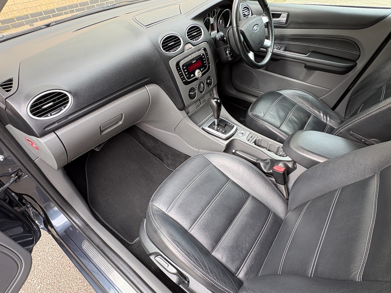 Used Ford Focus 2010 for sale - 78039468: Photo 15