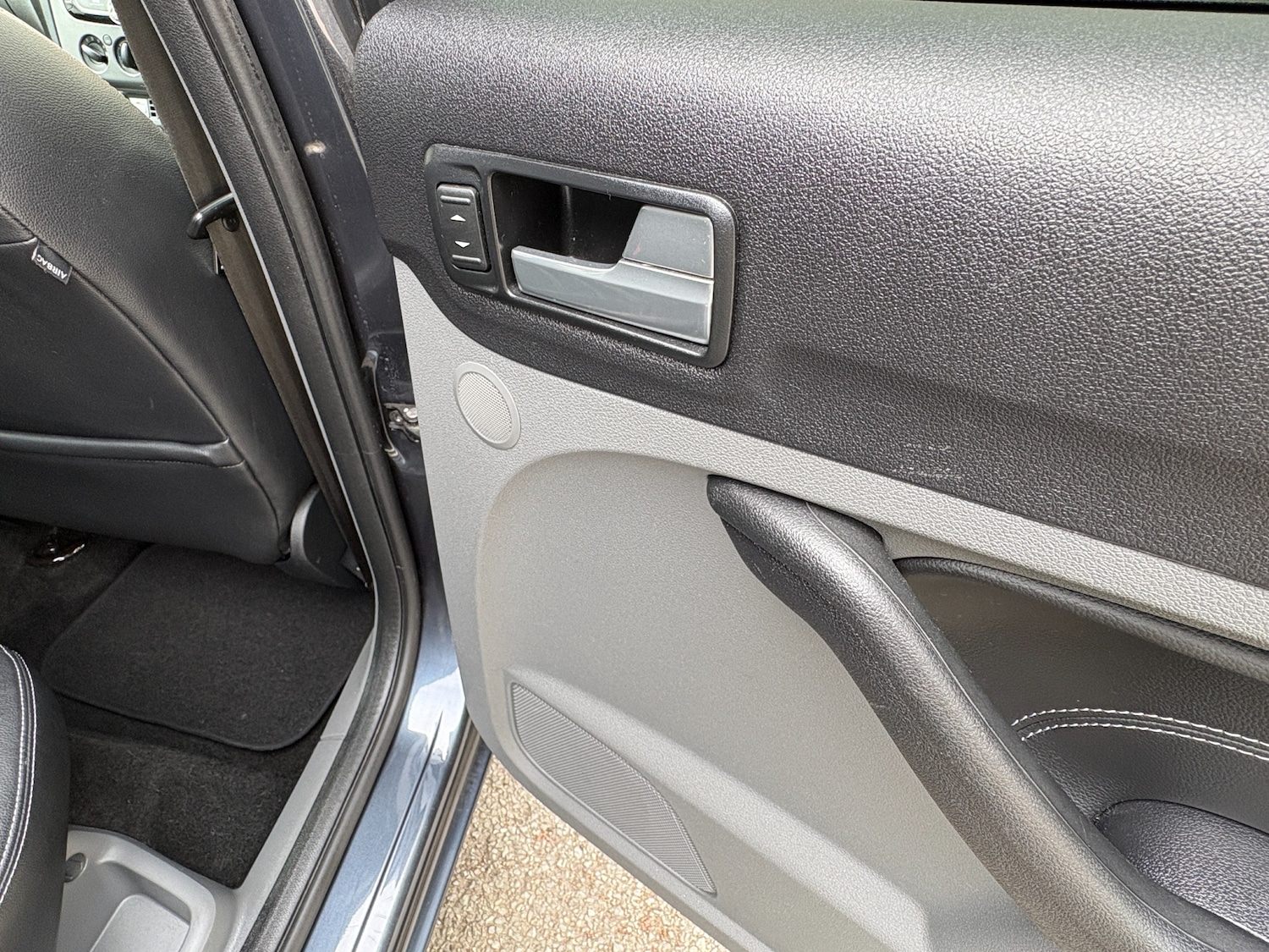 Used Ford Focus 2010 for sale - 78039468: Photo 28