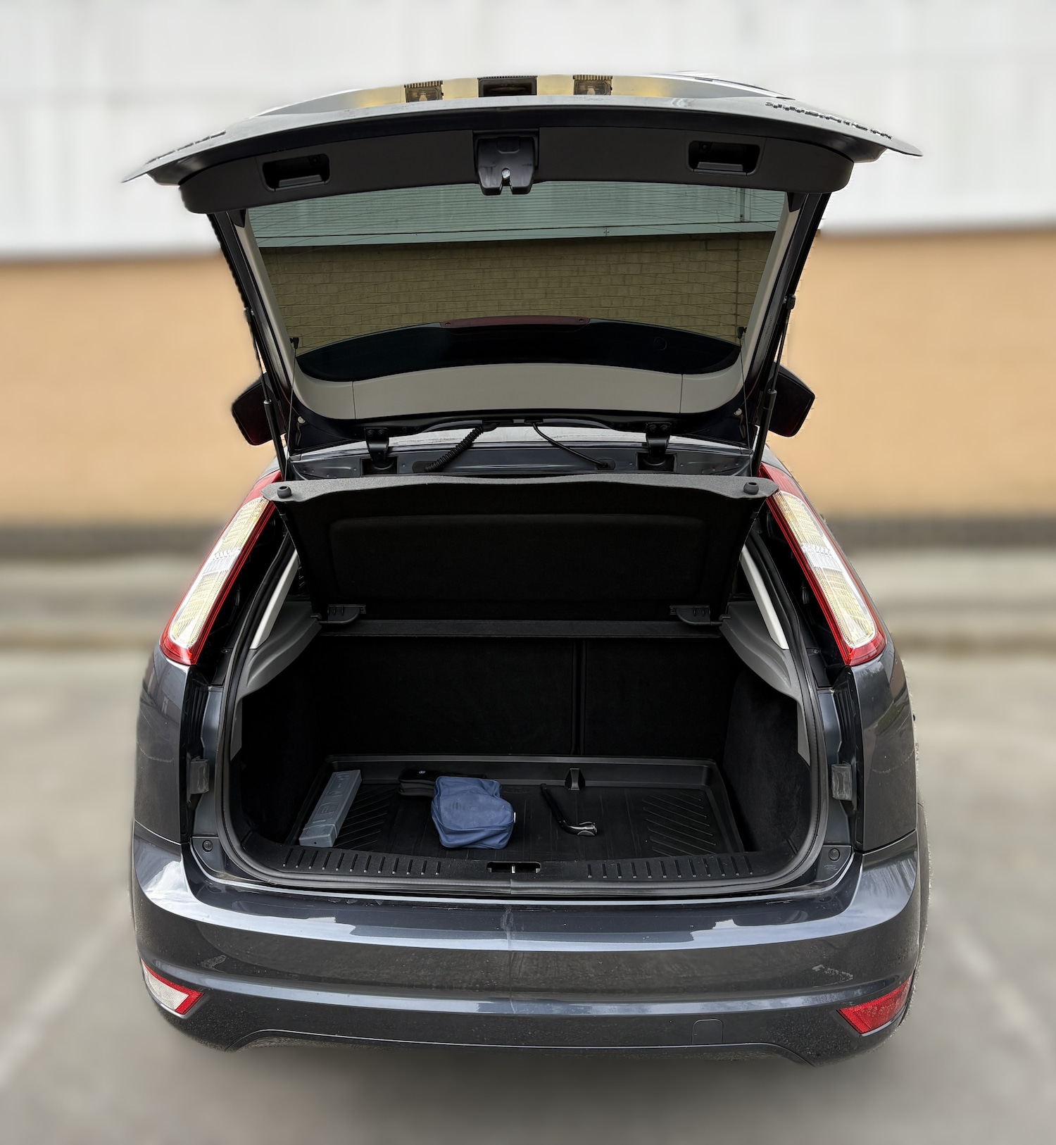 Used Ford Focus 2010 for sale - 78039468: Photo 7