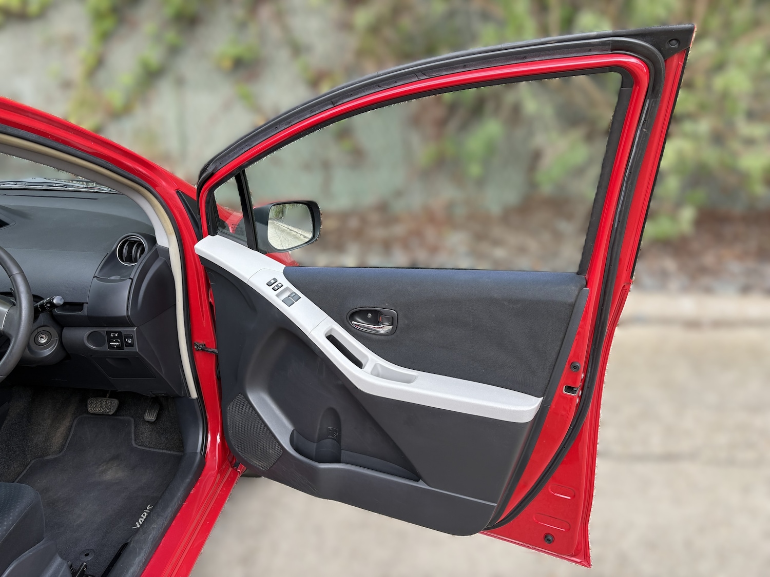 Used Toyota Yaris 2010 for sale - 78201561: Photo 10