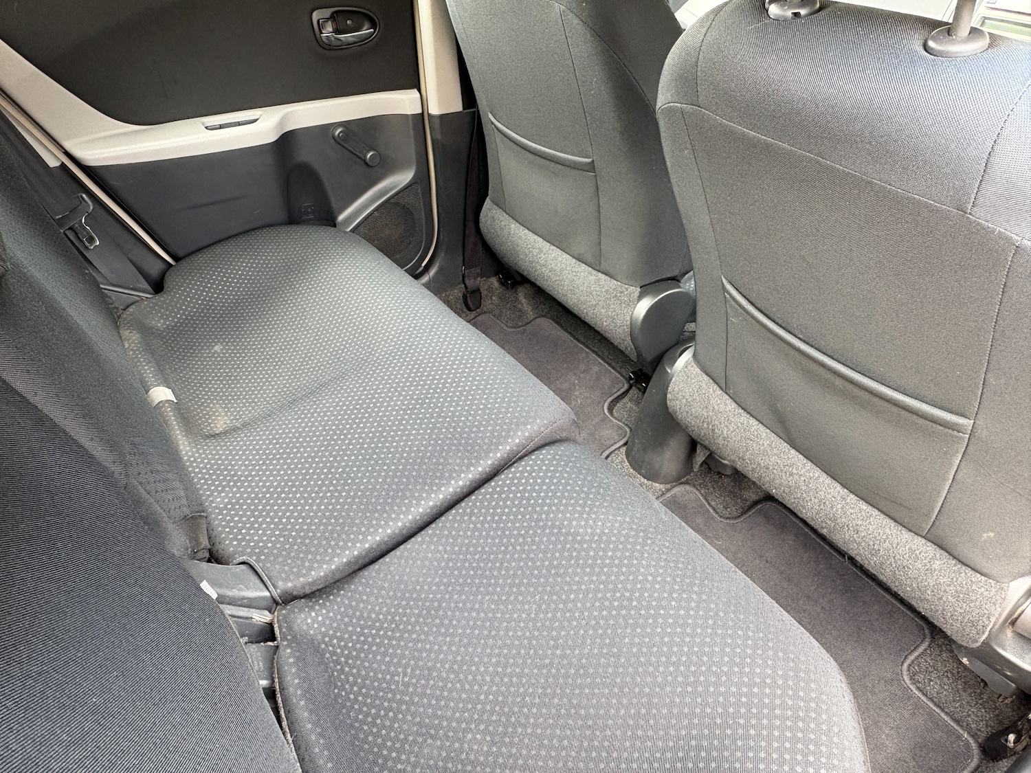 Used Toyota Yaris 2010 for sale - 78201561: Photo 16