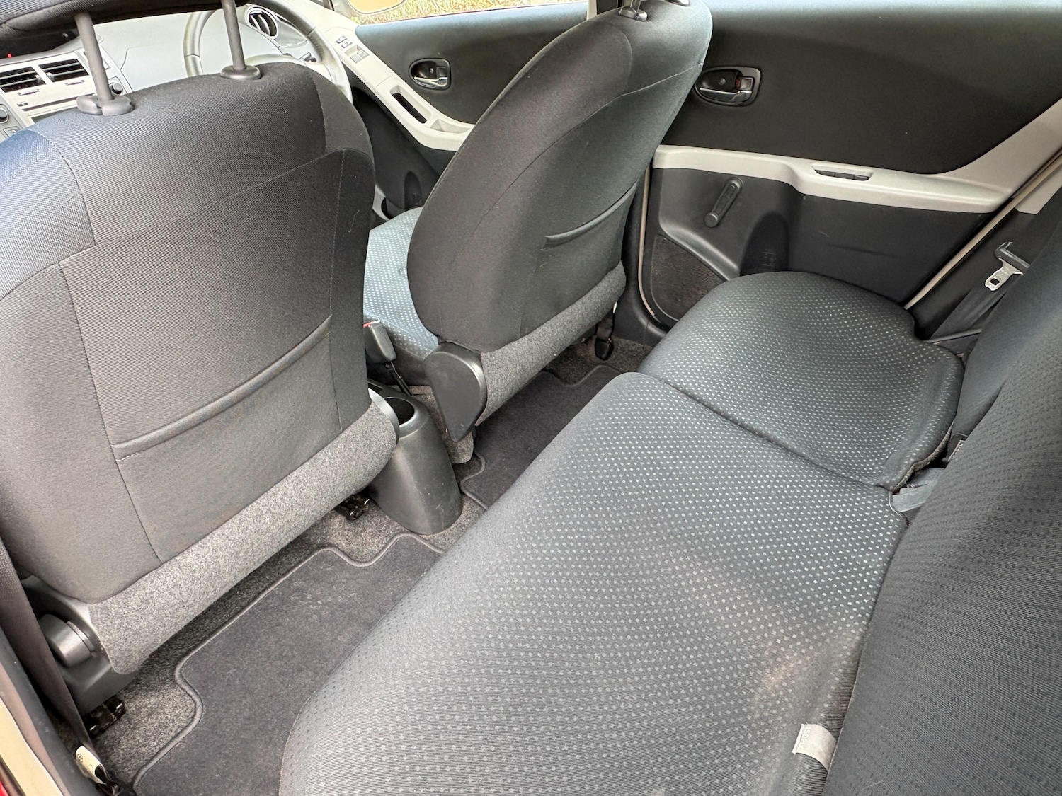 Used Toyota Yaris 2010 for sale - 78201561: Photo 17