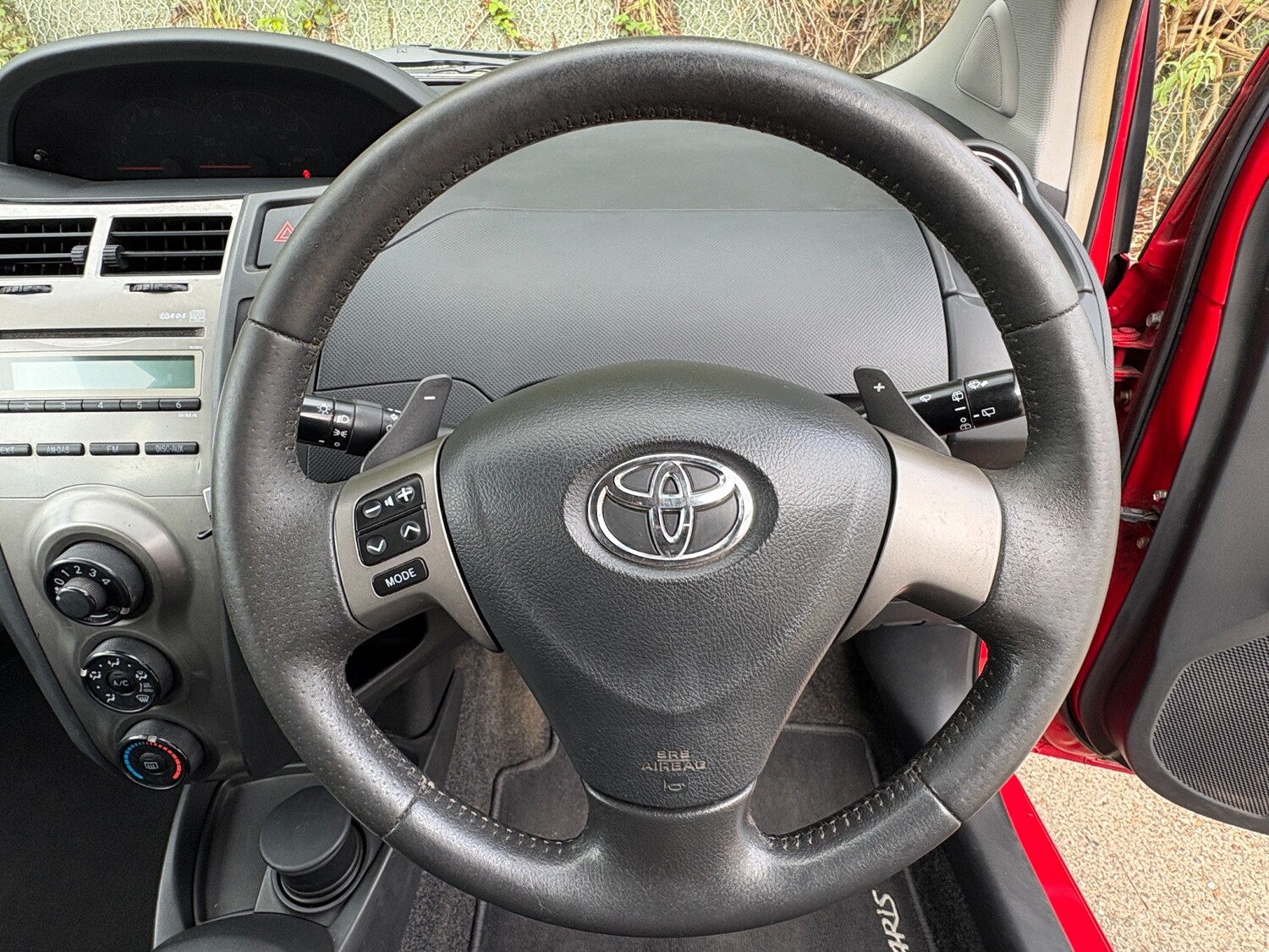 Used Toyota Yaris 2010 for sale - 78201561: Photo 22