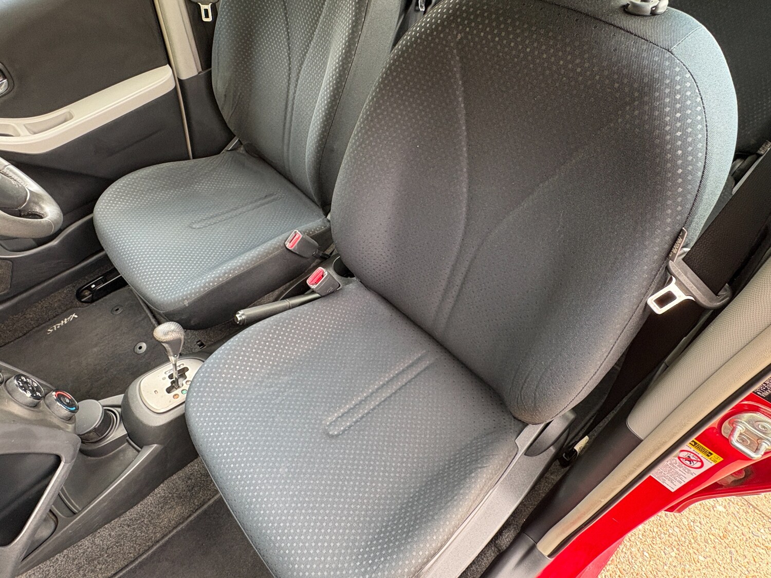 Used Toyota Yaris 2010 for sale - 78201561: Photo 26