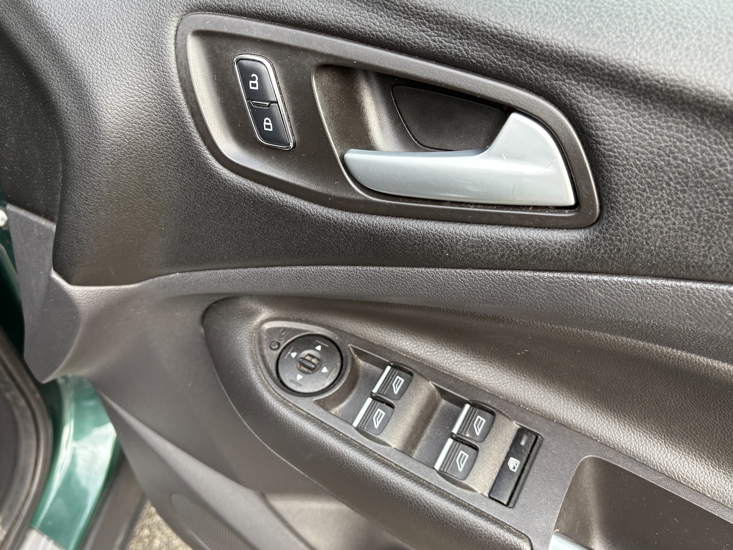 Used Ford Kuga 2015 for sale - 76149185: Photo 12