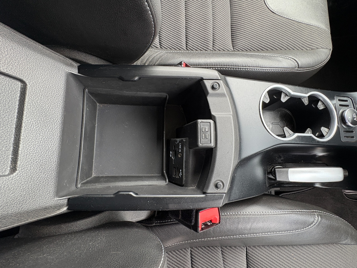 Used Ford Kuga 2015 for sale - 76149185: Photo 35