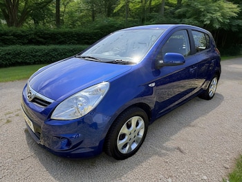 Used Hyundai i20 2011 for sale - 79035020: Photo