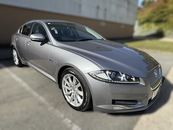 2011 (61) - 2.2d Luxury Saloon 4dr Diesel Auto Euro 5 (s/s) (190 ps)