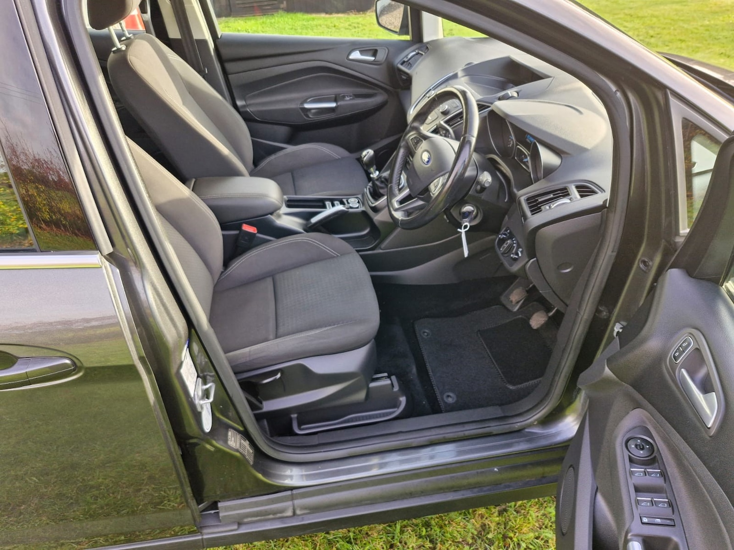 Used Ford Grand C-Max 2016 for sale - 76545937: Photo 11