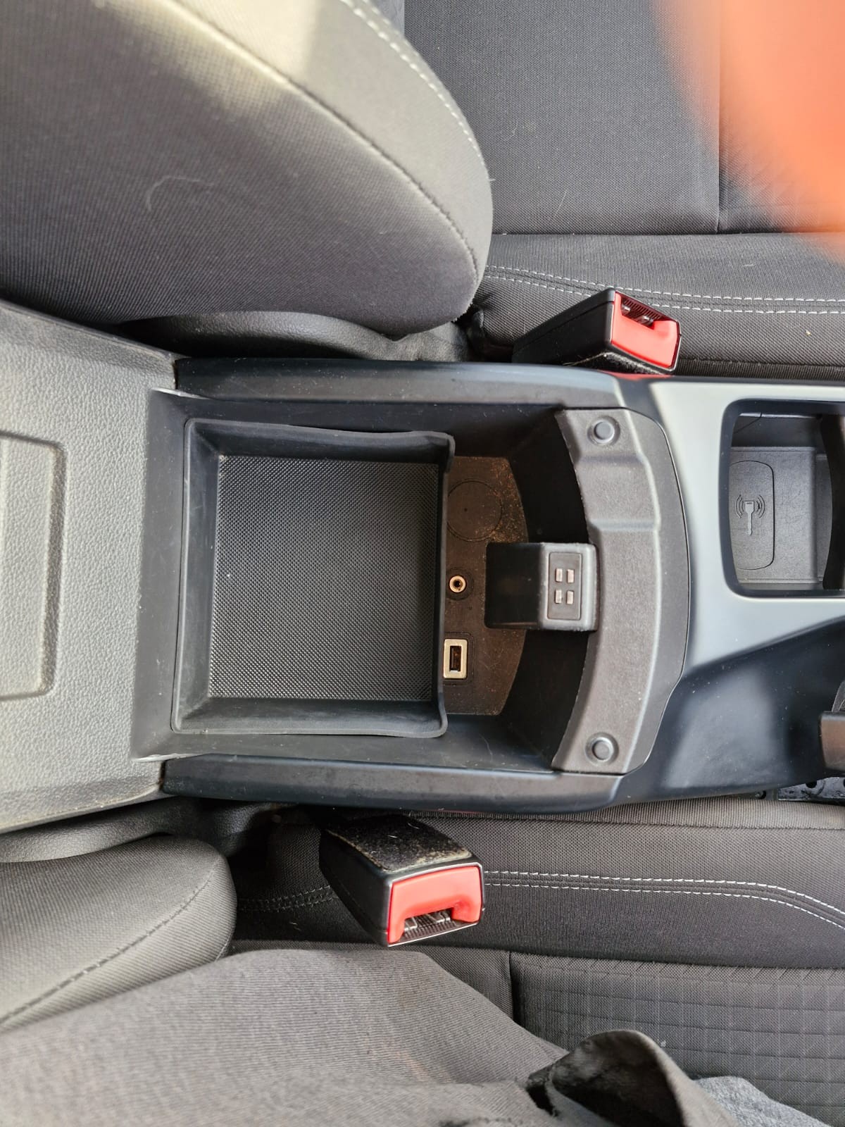 Used Ford Grand C-Max 2016 for sale - 76545937: Photo 17