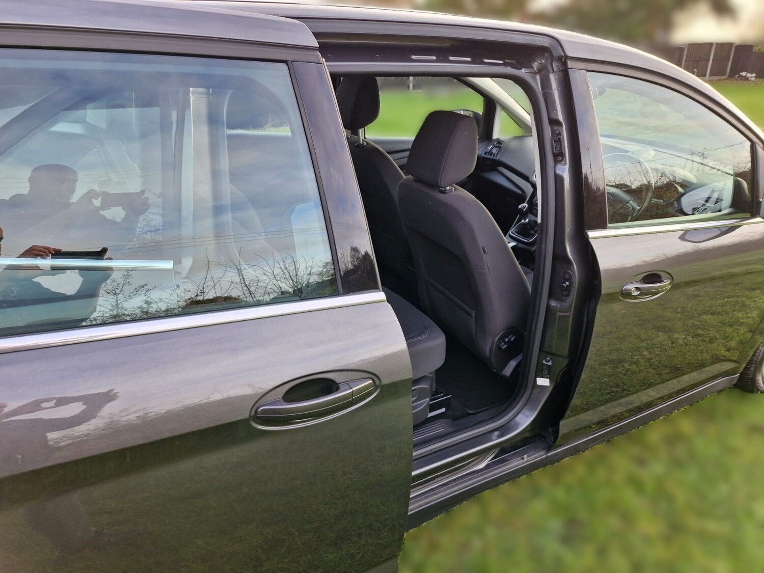 Used Ford Grand C-Max 2016 for sale - 76545937: Photo 28