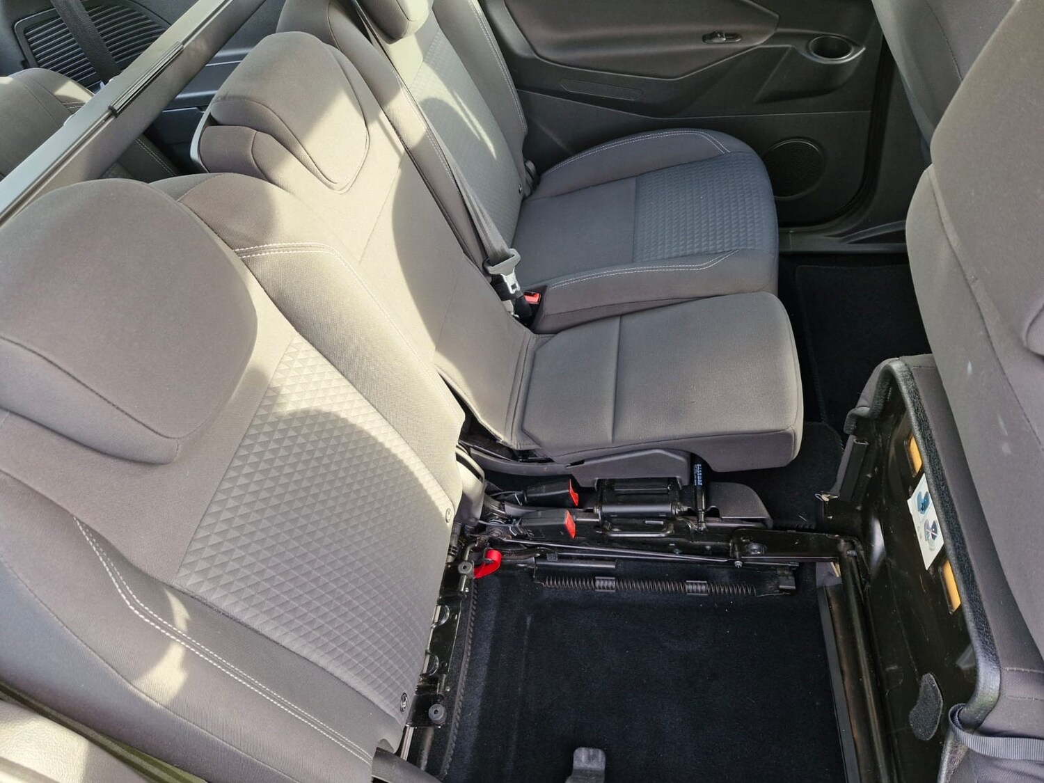 Used Ford Grand C-Max 2016 for sale - 76545937: Photo 32