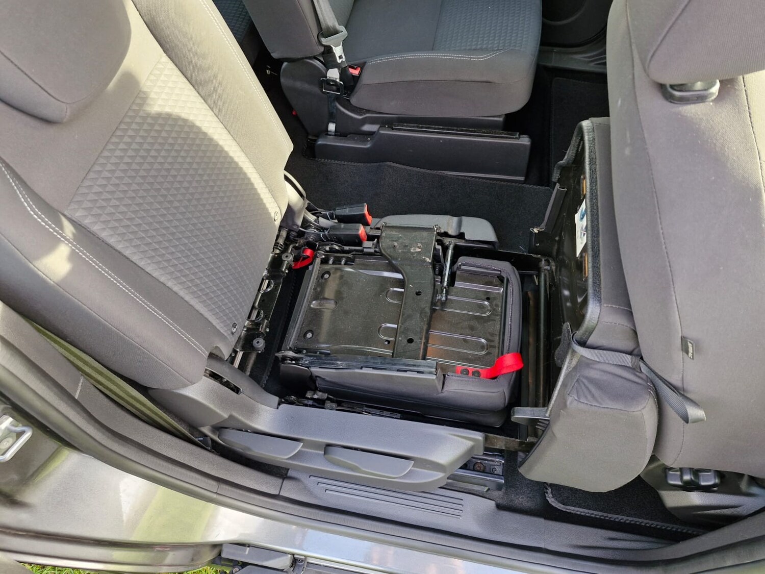 Used Ford Grand C-Max 2016 for sale - 76545937: Photo 33