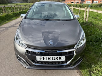 Used Peugeot 208 2018 for sale - 79026860: Photo