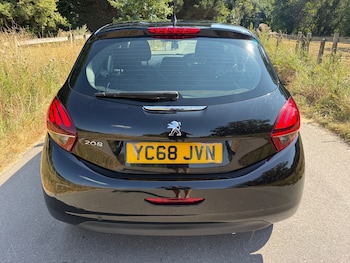 Used Peugeot 208 2018 for sale - 79366678: Photo