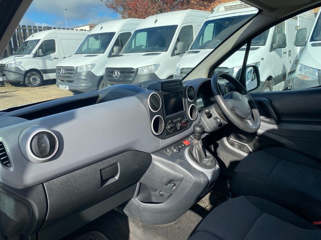 Used Peugeot Partner 2018 for sale - 76303858: Photo 25