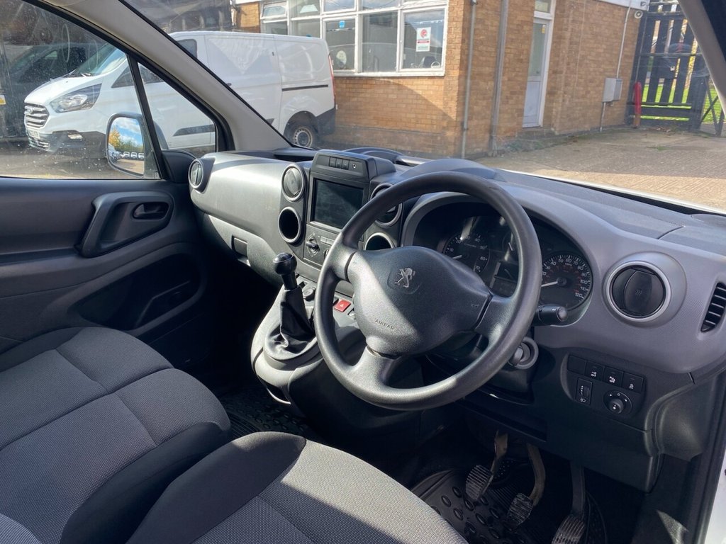 Used Peugeot Partner 2018 for sale - 76303858: Photo 27