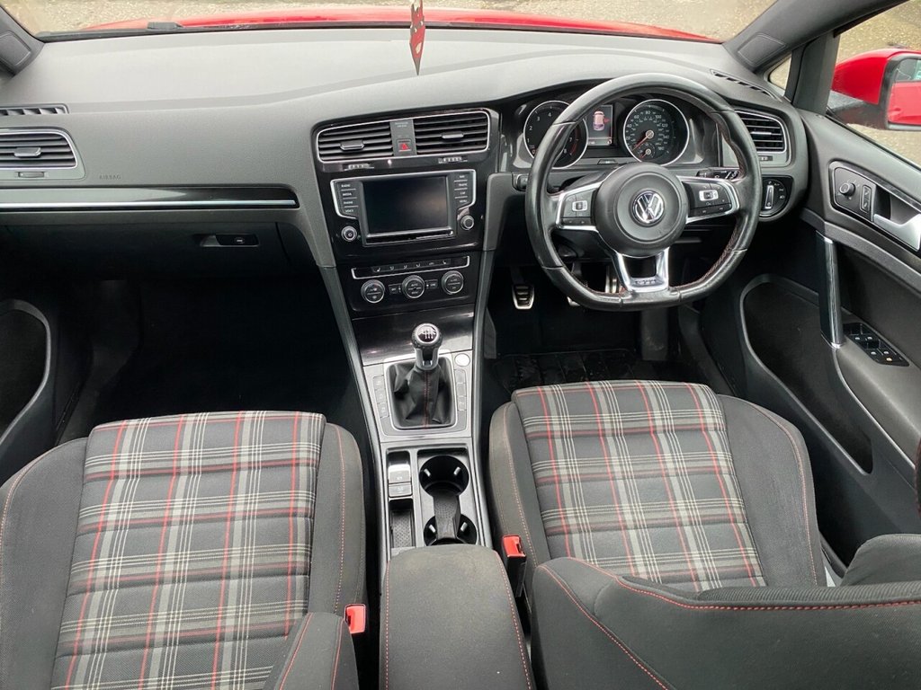 Used Volkswagen Golf 2015 for sale - 77200239: Photo 25