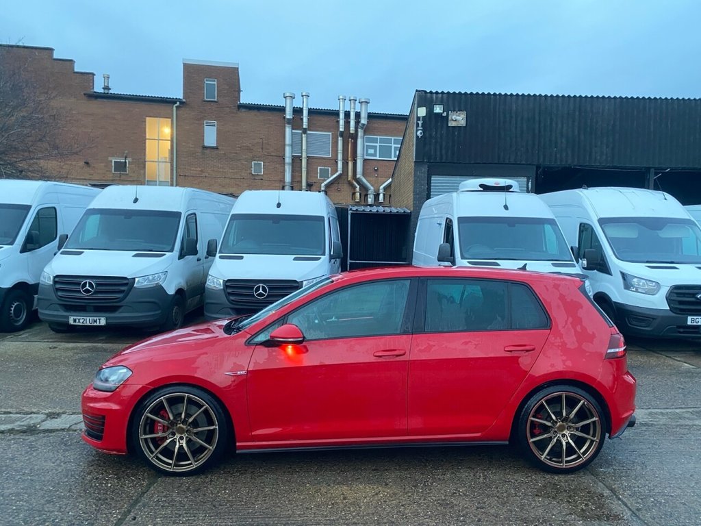 Used Volkswagen Golf 2015 for sale - 77200239: Photo 6