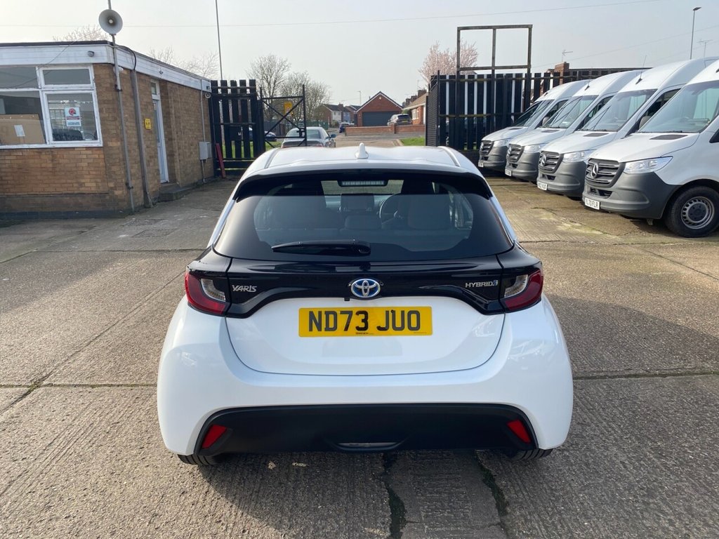 Used Toyota Yaris 2023 for sale - 77765678: Photo 12