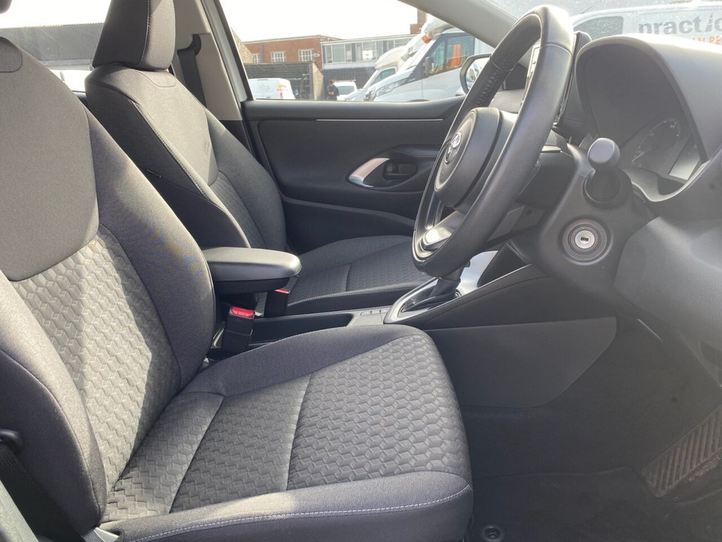 Used Toyota Yaris 2023 for sale - 77765678: Photo 25