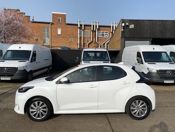 Used Toyota Yaris 2023 for sale - 77765678: Photo