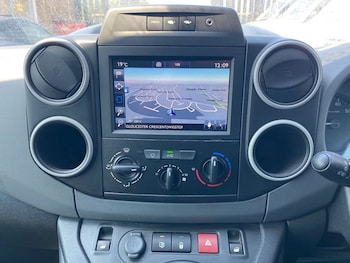 Used Peugeot Partner 2018 for sale - 79265377: Photo