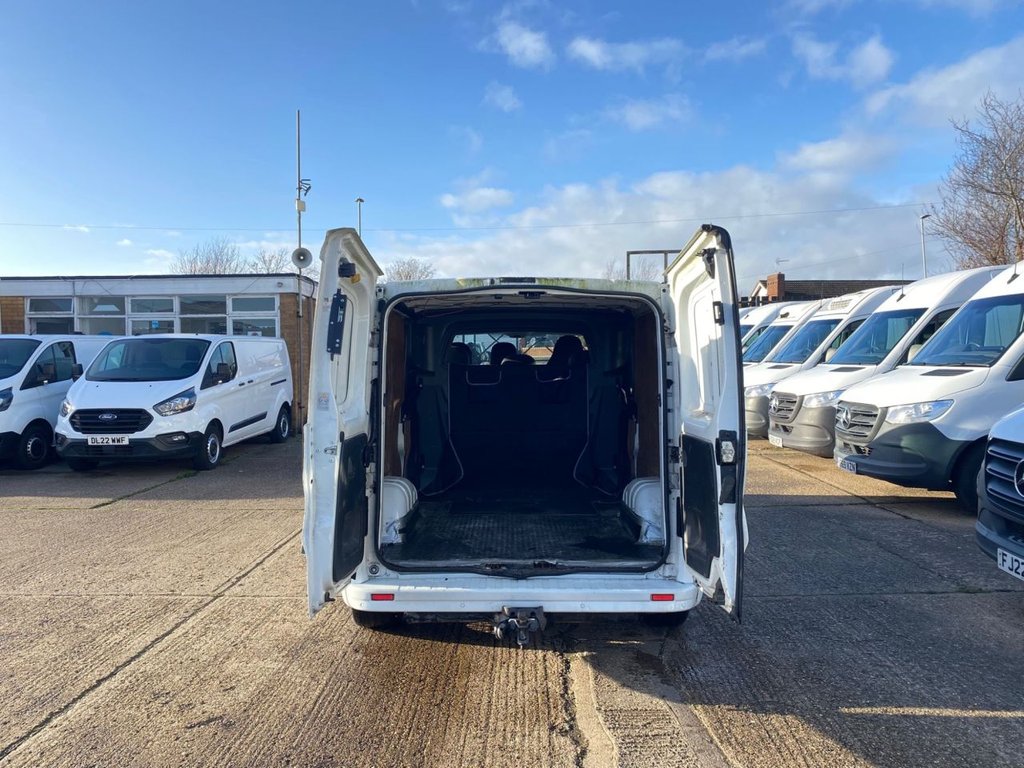 Used Vauxhall Vivaro 2015 for sale - 76783938: Photo 10